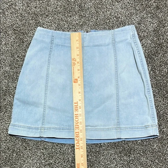 Wild fable small denim Blue Mini Skirt - zipper back stretch - Picture 3 of 12